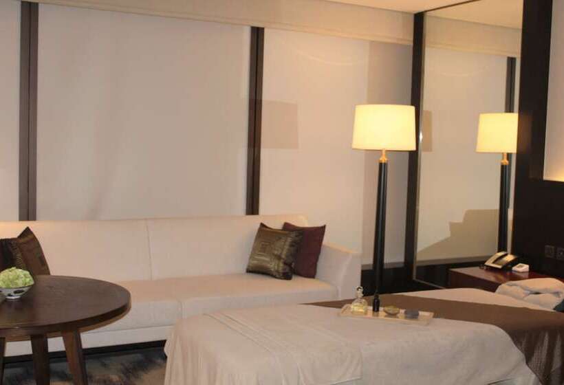 בית מלון כפרי Rosewood Phnom Penh