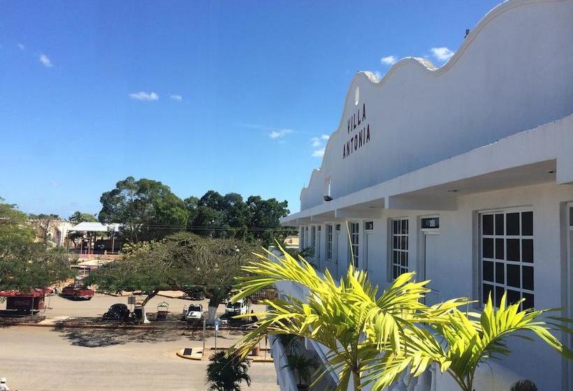 فندق ريفى Villa Antonia