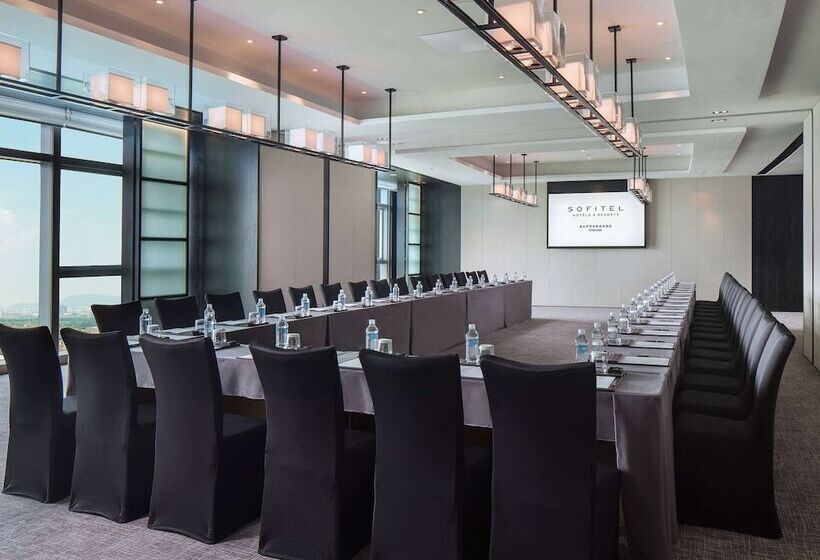 هتل Sofitel Foshan Shunde   Free Shuttle Bus During Canton Fair