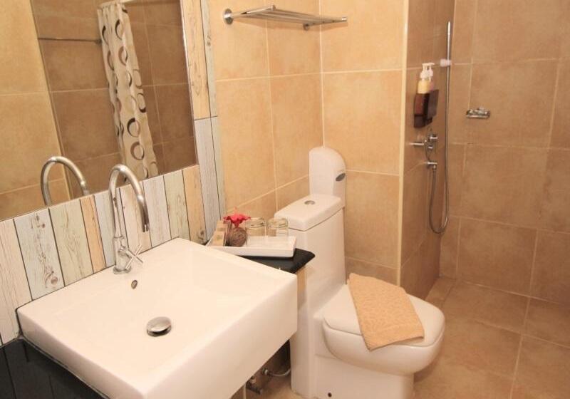 هتل The Hideaway Resort