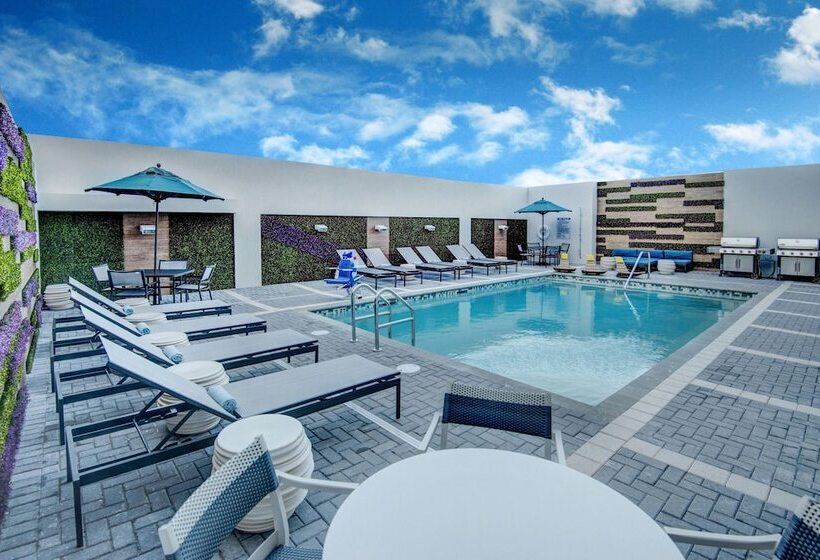 בית מלון כפרי Towneplace Suites By Marriott Miami Airport
