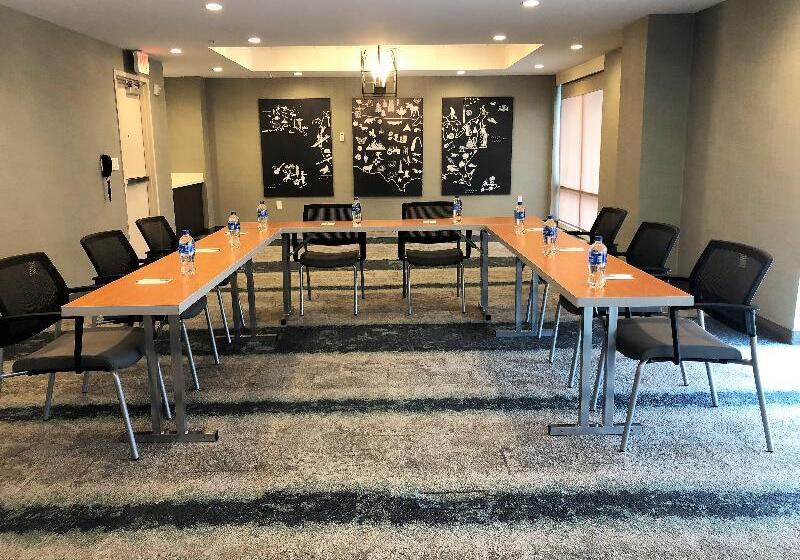 בית מלון כפרי Towneplace Suites By Marriott Miami Airport