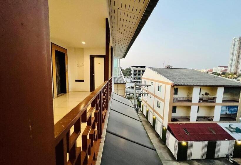 Inn Kham Apartment