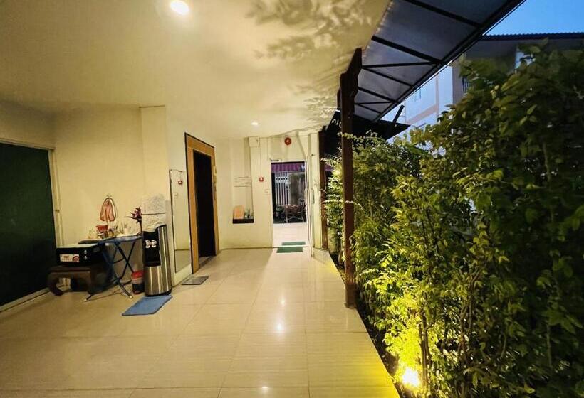 Inn Kham Apartment