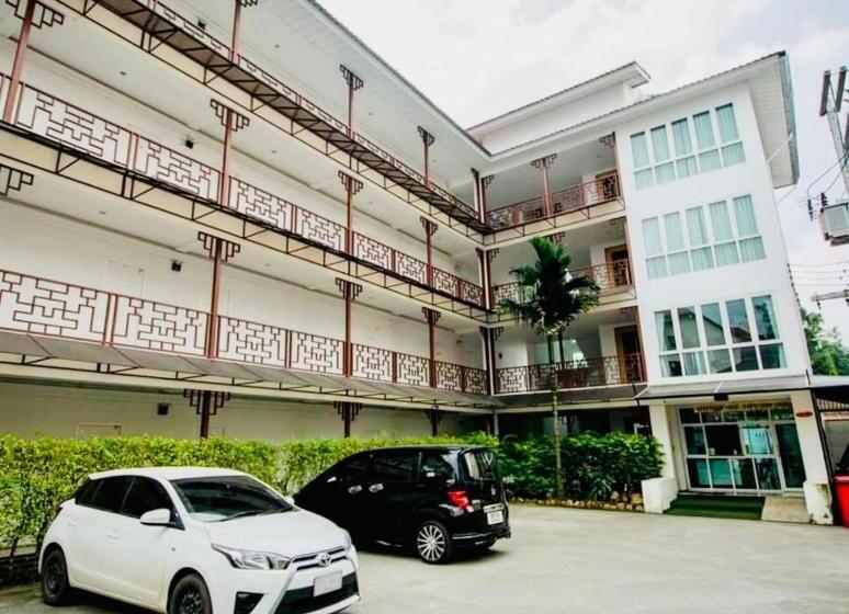Inn Kham Apartment