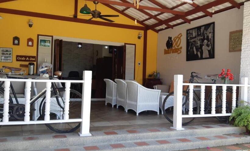 פנסיון 88 Backpackers Hua Hin