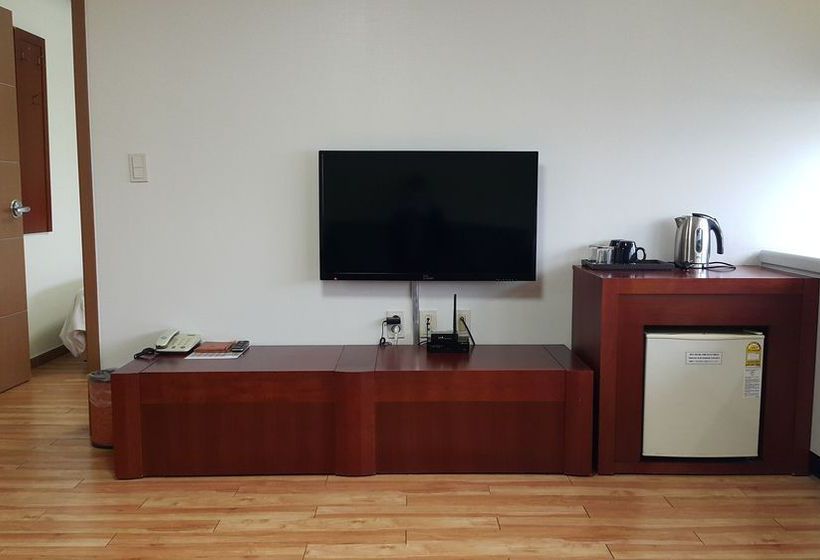 פנסיון Erica Guesthouse