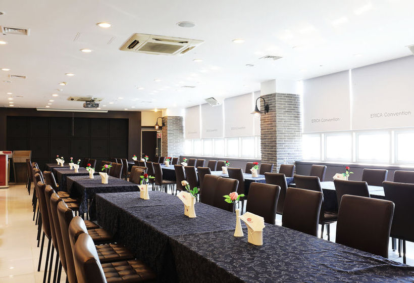 פנסיון Erica Guesthouse