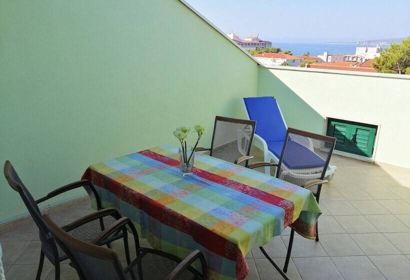 بنسيون House Topic