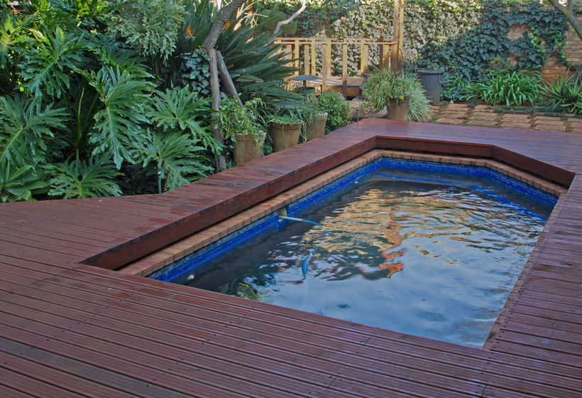 بنسيون Ngena Guest House