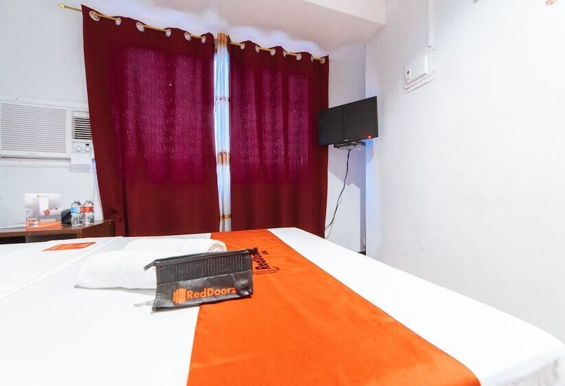 ペンション Reddoorz @ Rosario Street Bacolod