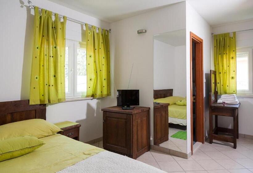 پانسیون Rooms Vesna