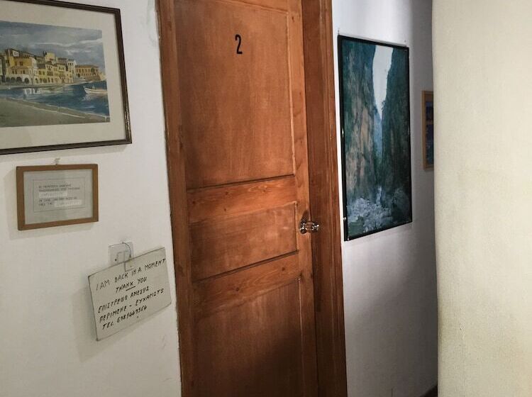 פנסיון Stelios Studios