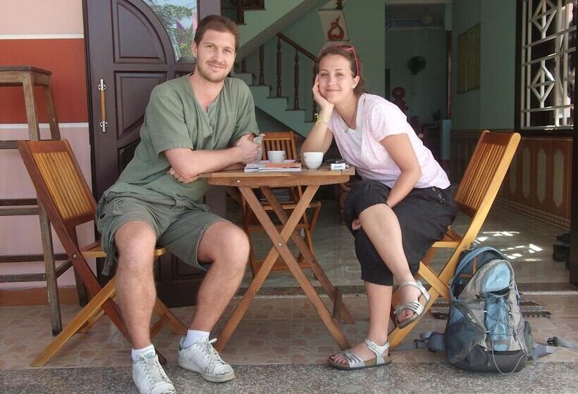 پانسیون Thu Bon Riverside Homestay