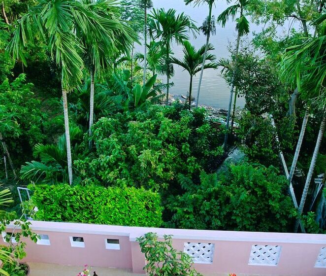 پانسیون Thu Bon Riverside Homestay