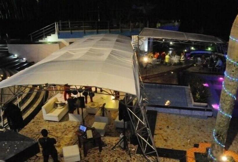 Santo Bambu Hotel Campestre