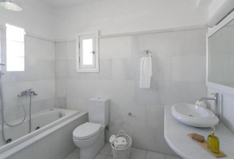 Seaside Naxos • Holiday Villas