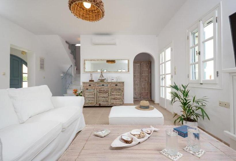 Seaside Naxos • Holiday Villas