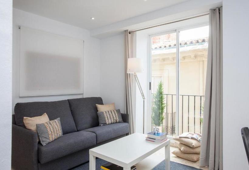 Singularstays Mercado Central