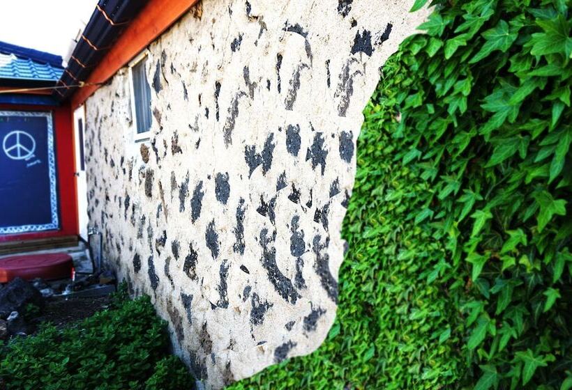 Unnie Guesthouse   Hostel