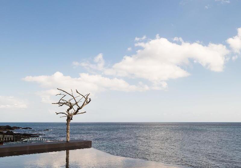 White Exclusive Suites & Villas