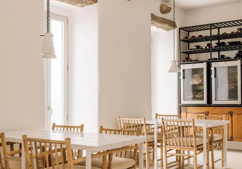 White Exclusive Suites & Villas