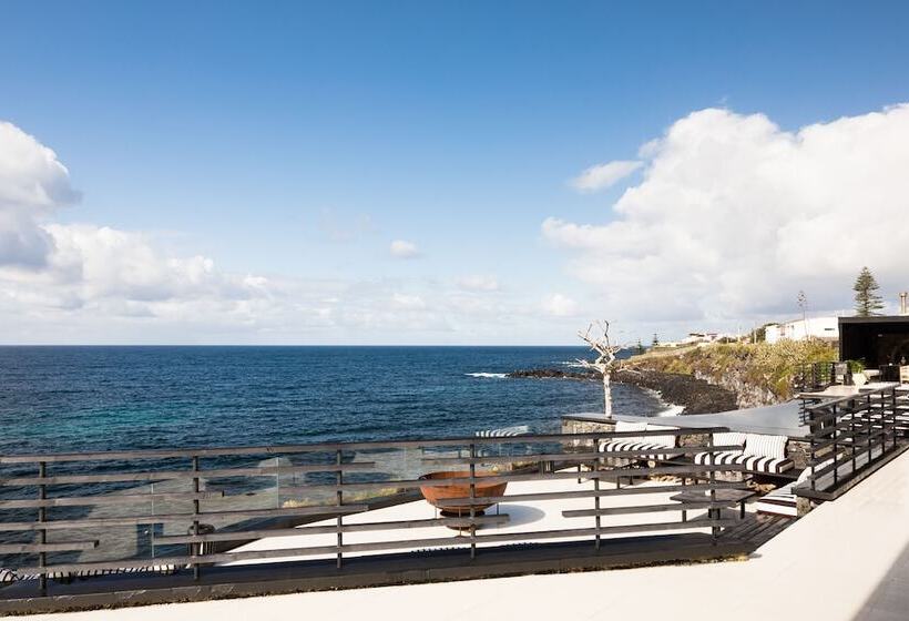 White Exclusive Suites & Villas