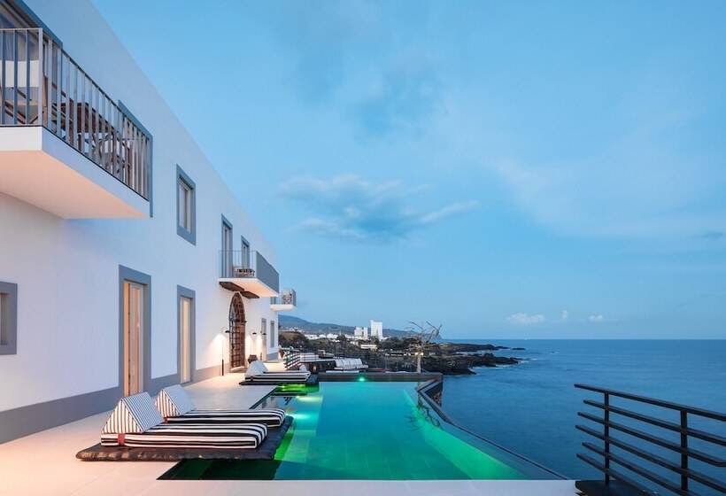 White Exclusive Suites & Villas