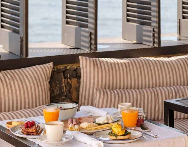 White Exclusive Suites & Villas