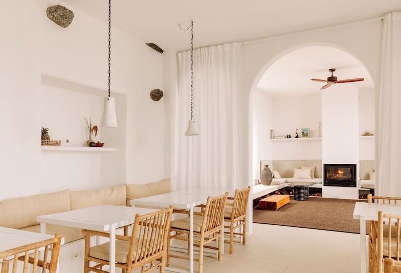 White Exclusive Suites & Villas