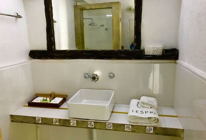 فندق Club Lespri