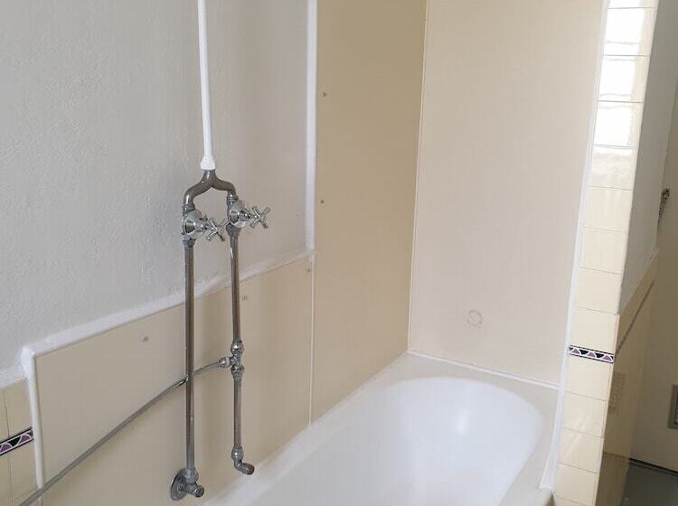 ユースホステル Richmond Private Rooms   151 Hoddle Homestay