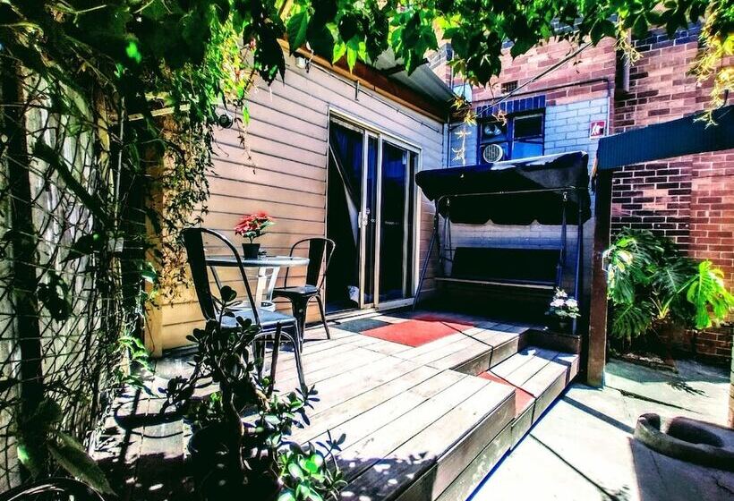 ユースホステル Richmond Private Rooms   151 Hoddle Homestay