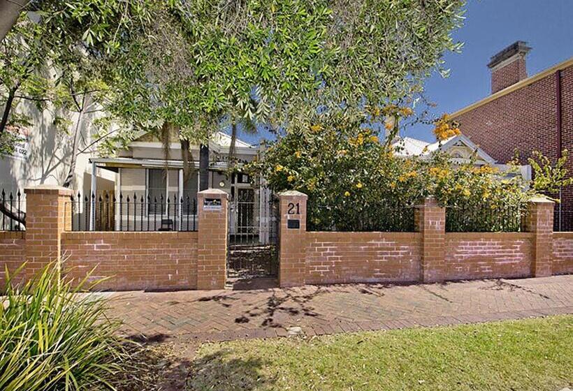 هاستل Myozexp Palmerston Lodge