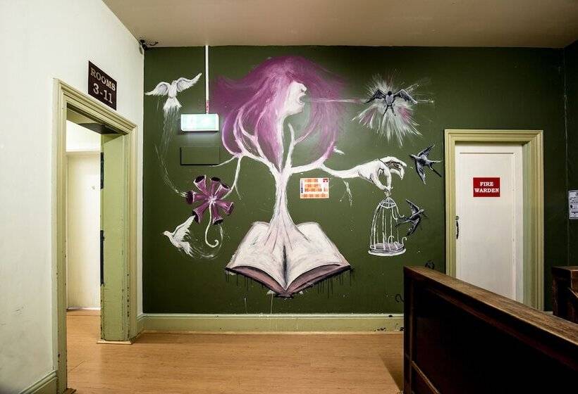 ユースホステル The Pickled Frog