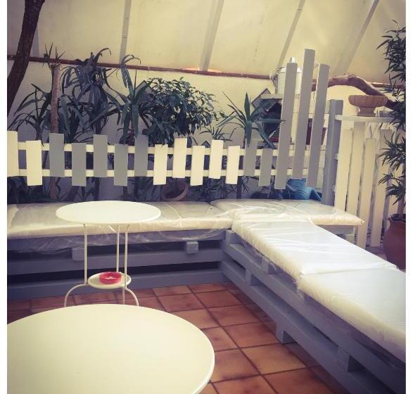 ベッドアンドブレックファースト Affittacamere La Giara