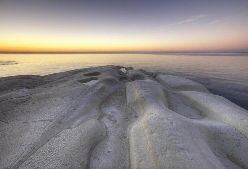 تختخواب و صبحانه Affittacamere La Giara