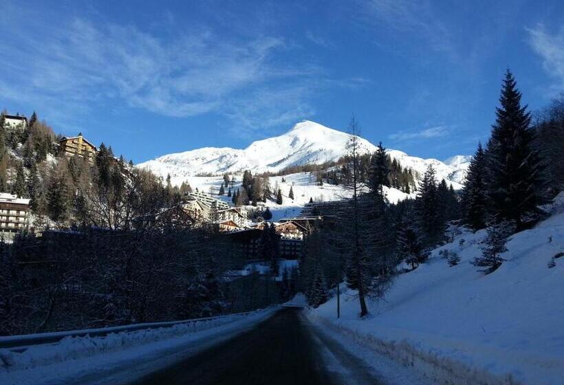 مبيت وإفطار Ar Mountains Lodge Villachiara