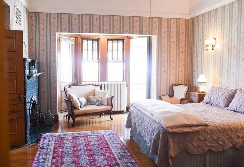 مبيت وإفطار Château La Motte Guest House