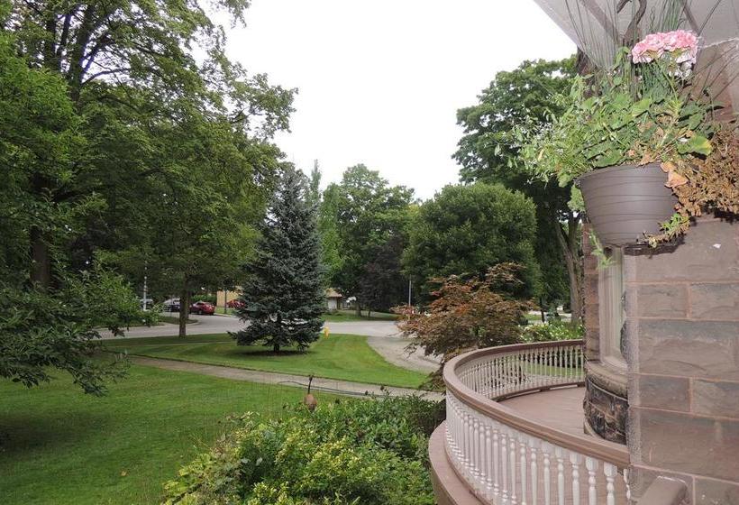 مبيت وإفطار Château La Motte Guest House