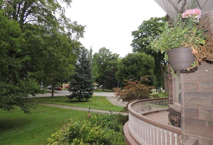 مبيت وإفطار Château La Motte Guest House