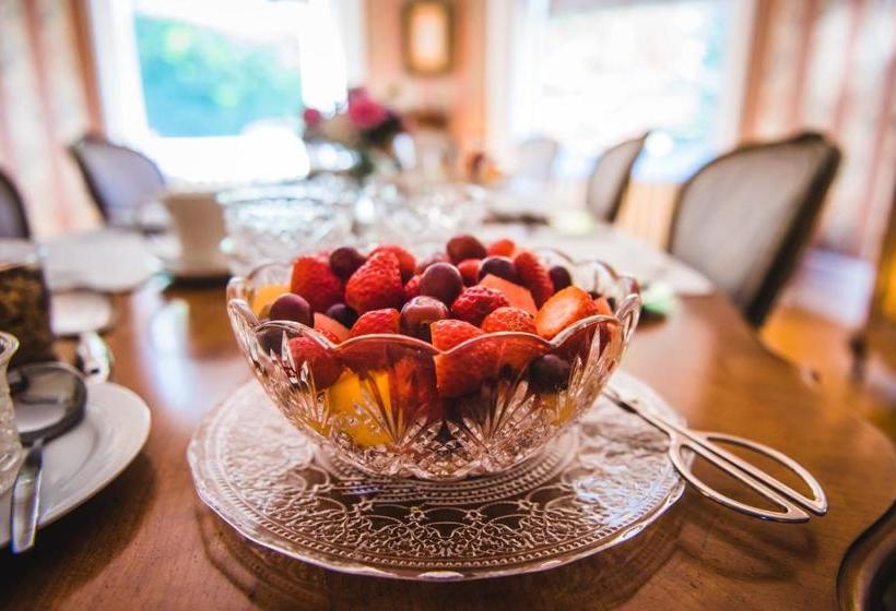 مبيت وإفطار Château La Motte Guest House