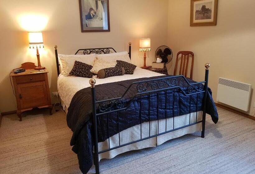 تختخواب و صبحانه Cornwall Cottage