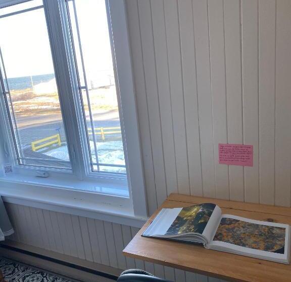 مبيت وإفطار La Maison Entre Mer Montagnes