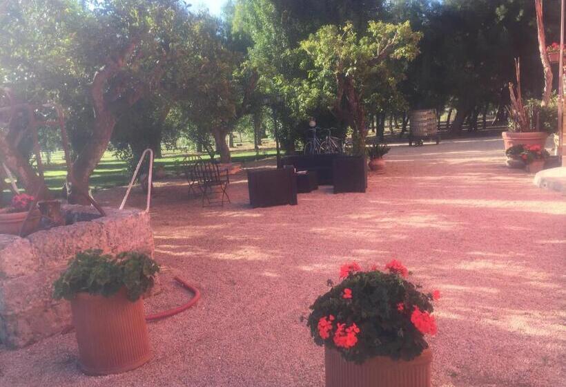 צימר Tenuta Monaci La Murra