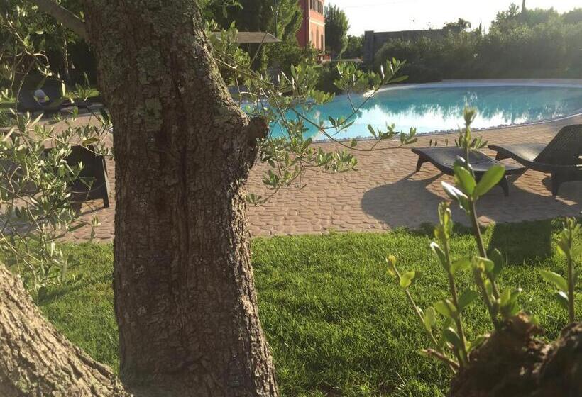 צימר Tenuta Monaci La Murra