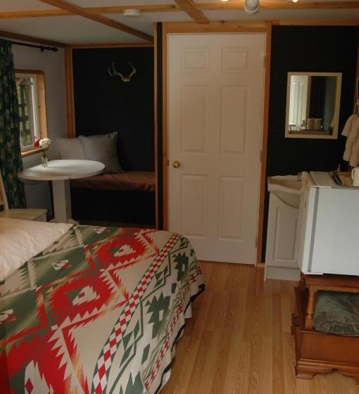 Bed and Breakfast The Rusty Antler Cabin