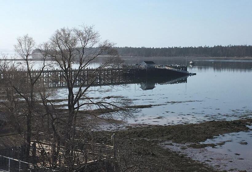 مبيت وإفطار Treadwell Inn