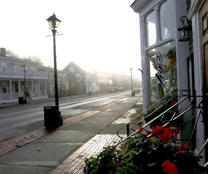 مبيت وإفطار Treadwell Inn