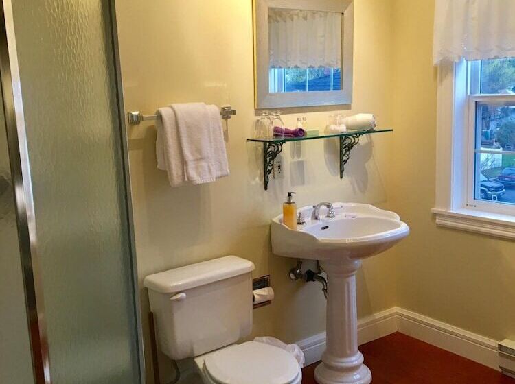 مبيت وإفطار Treadwell Inn